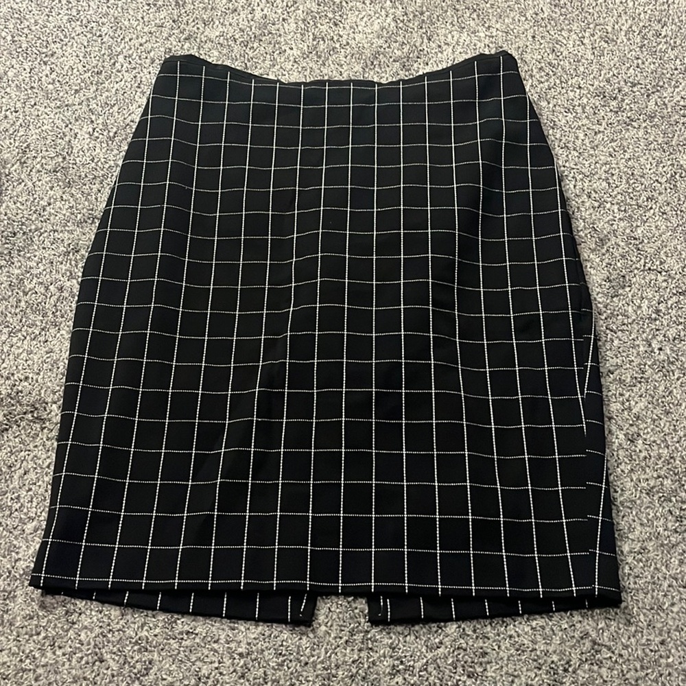 Black plaid skirt